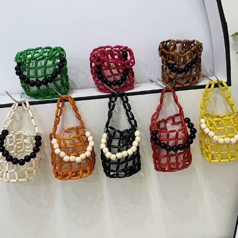 Fashionable beaded women's handbag, wooden bead bucket bag, hollow square women's bag