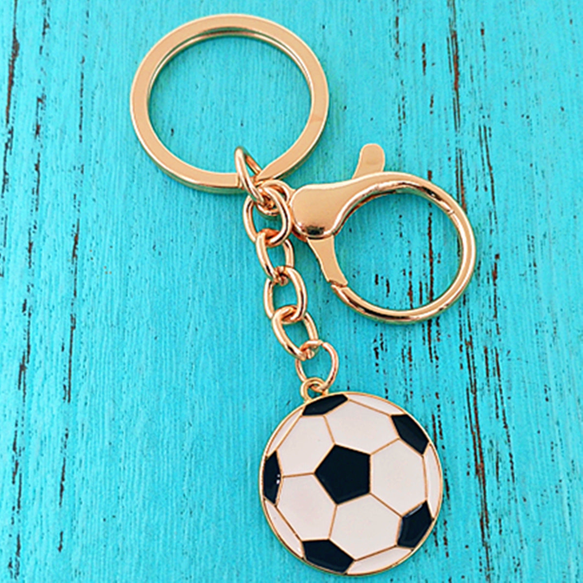 Fashionable sports event metal painted keychain car decoration sports gift World Cup football keychain pendant